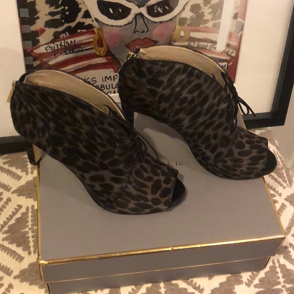 PRICE DROP!⭐️ Louise et Cie Minx Calf Hair Booties - Picture 6 of 8